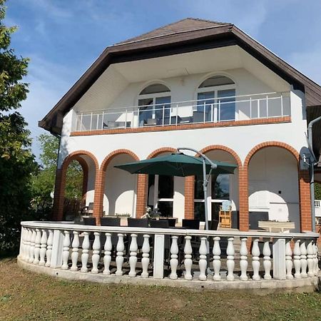 Landhaus Toereki Mit Pool Siófok Exteriör bild
