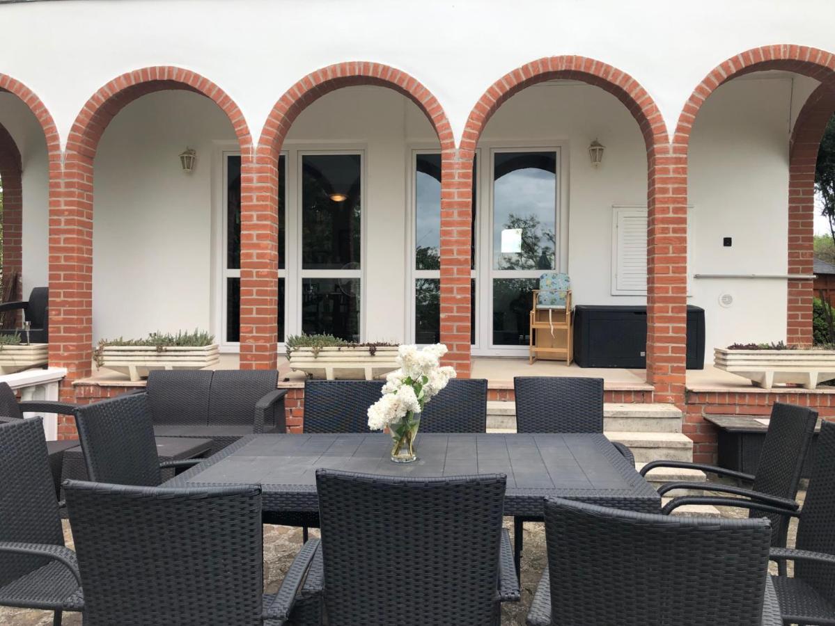 Landhaus Toereki Mit Pool Siófok Exteriör bild